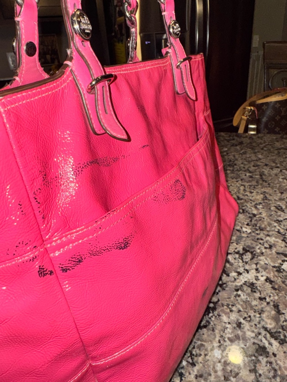 Bold, eye-catching Coach hot pink leather tote with silver-tone chain detail 💗✨ - Picture 11 of 16